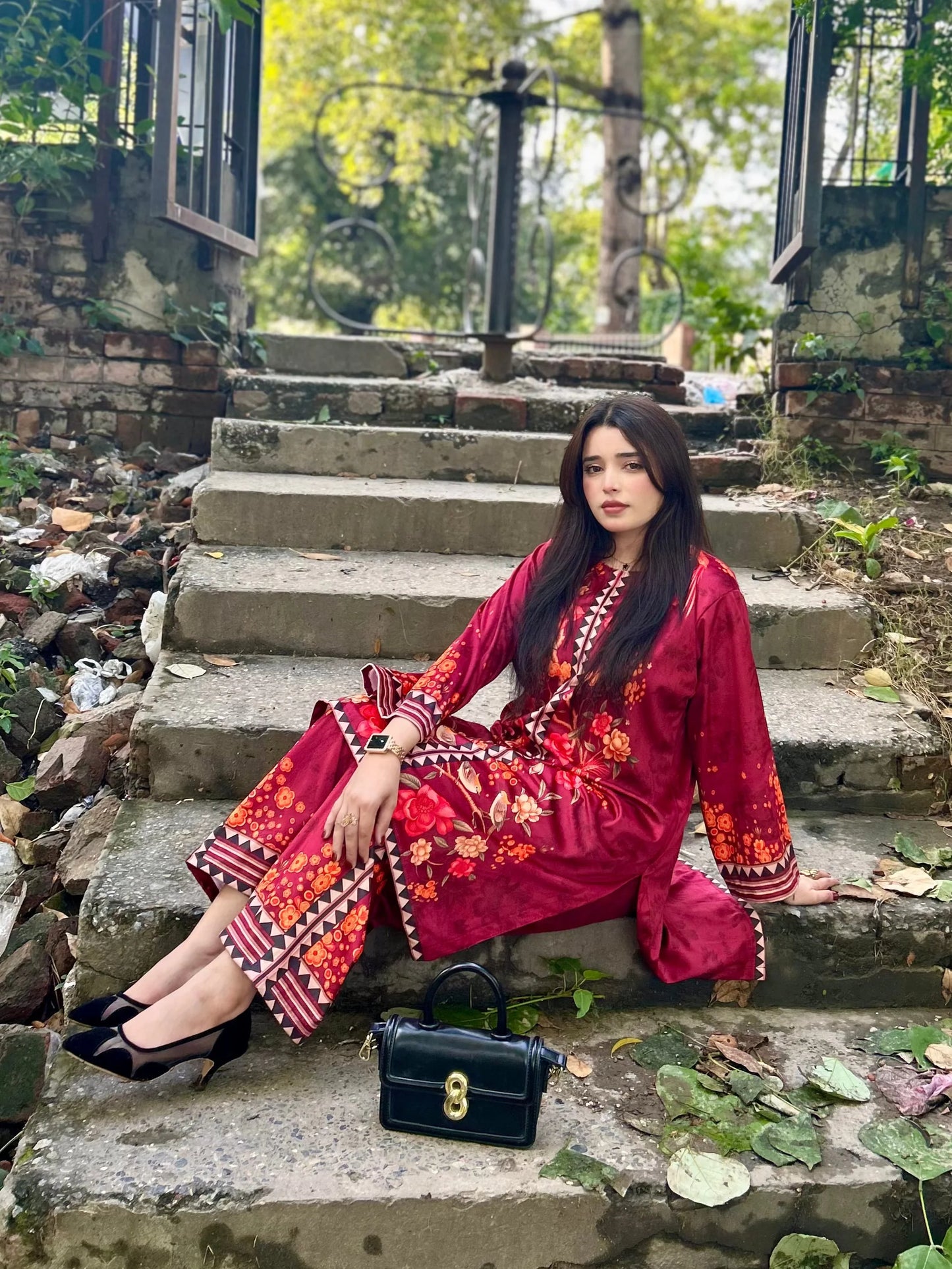 1 sold in last 12 hours